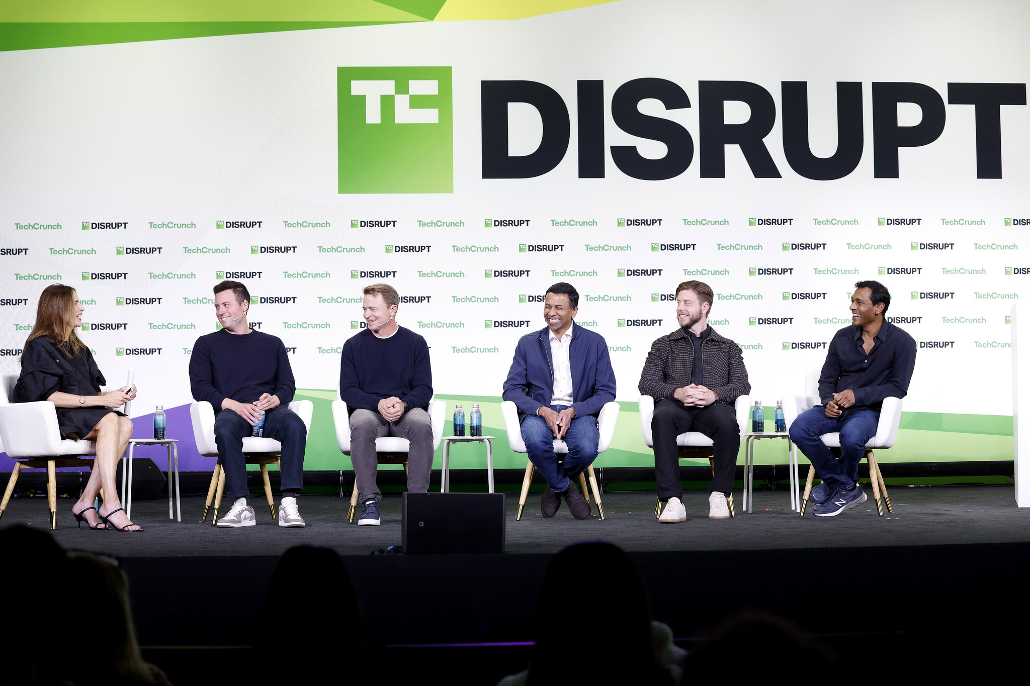 Venture Capital Pact Against Backing Rivals Eroding in AI Era